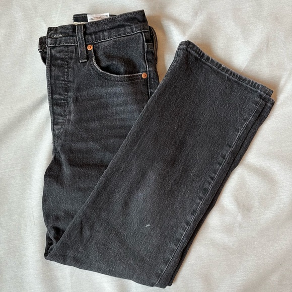 Levi’s Women’s Ribcage Straight Ankle Jean 25 x 27 Washed Black - Picture 1 of 6